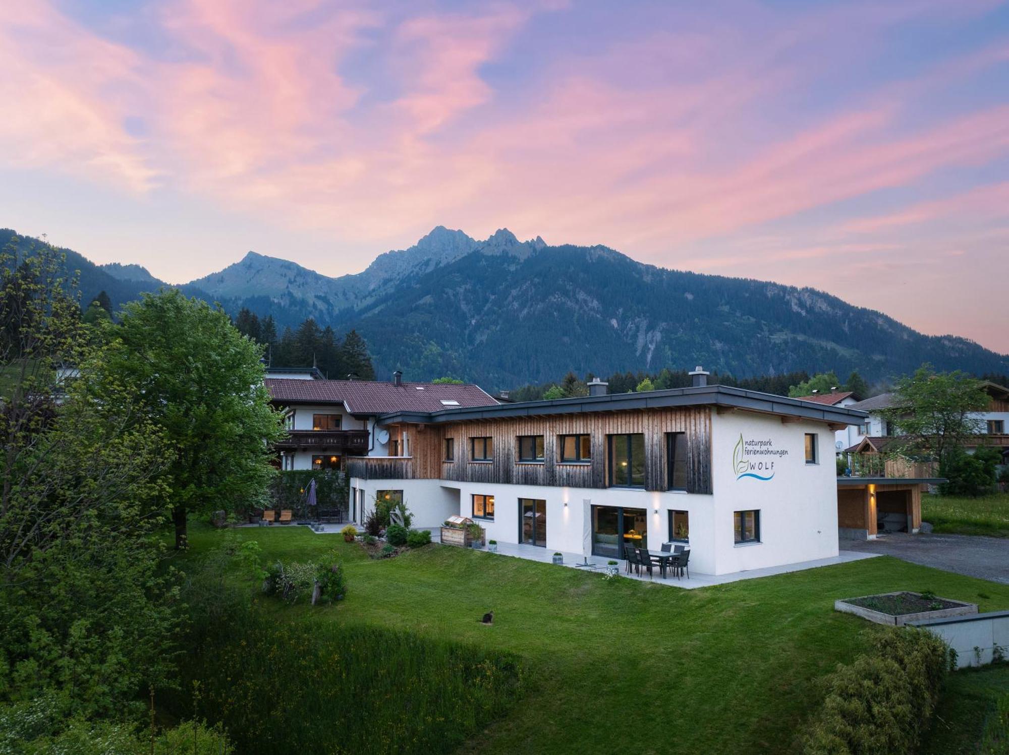 Naturparkferienwohnungen Wolf Reutte Exterior photo